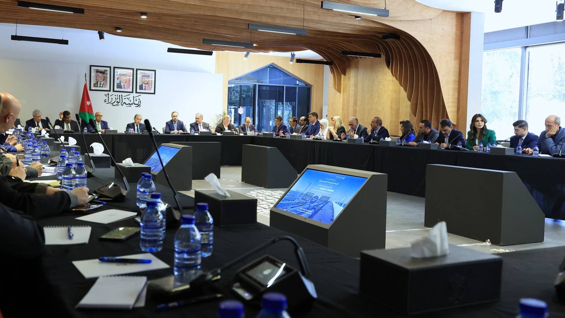 حسان: ماضون في تنفيذ كبرى المشاريع الوطنية رغم الأزمات.. و"الناقل الوطني" و"سكة العقبة" ركيزتا المنعة الاقتصادية