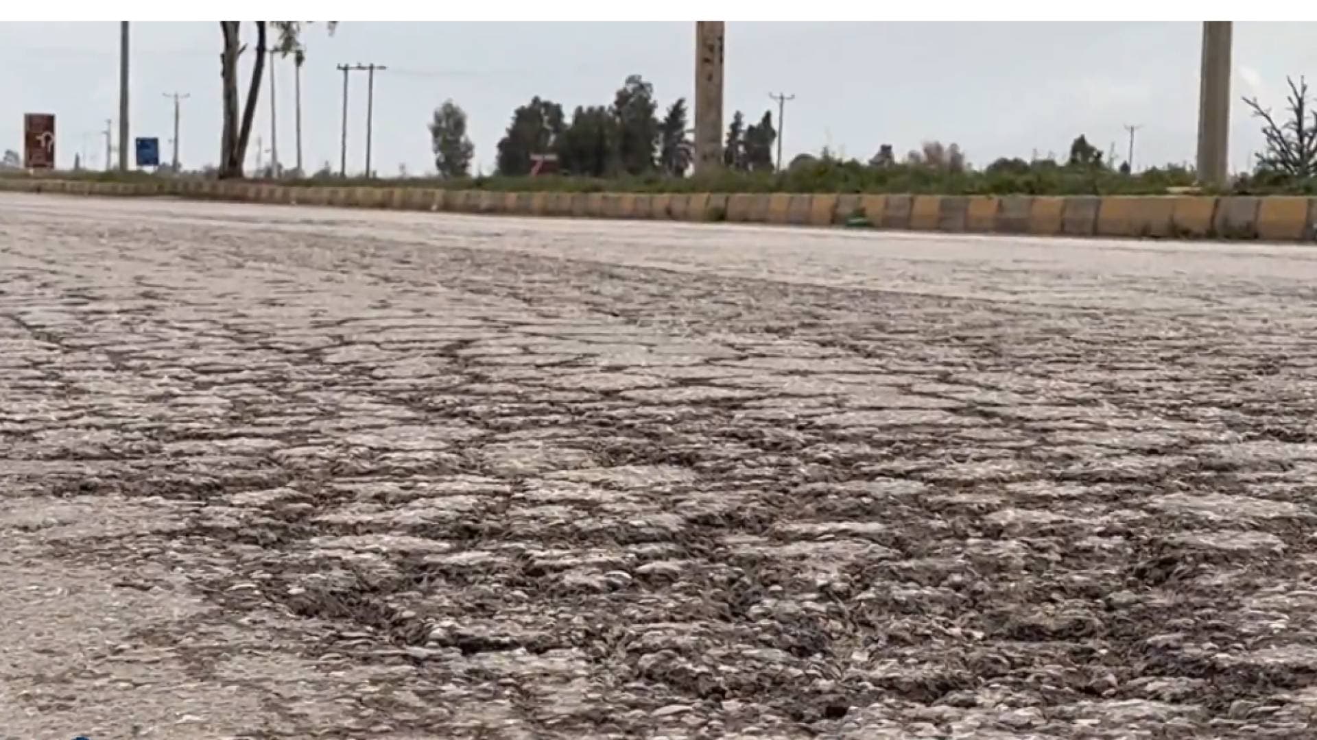 الأشغال لـ"من هنا نبدأ": طريق بغداد الدولي موجود على سلم أولويات الوزارة وتعبيده بشكل كامل يكلف 300 مليون.. فيديو