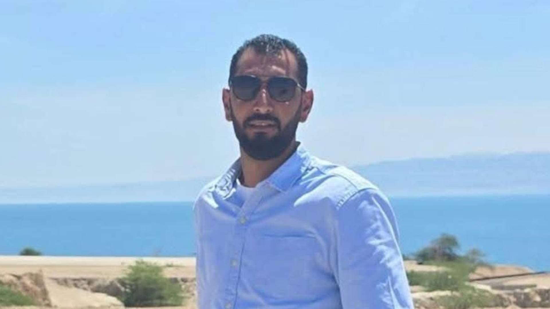 هل أبكيك أم أزفك؟.. أب فلسطيني ينعى نجله "جهاد" الذي استشهد مدافعا عن قرية المغير في رام الله.. فيديو