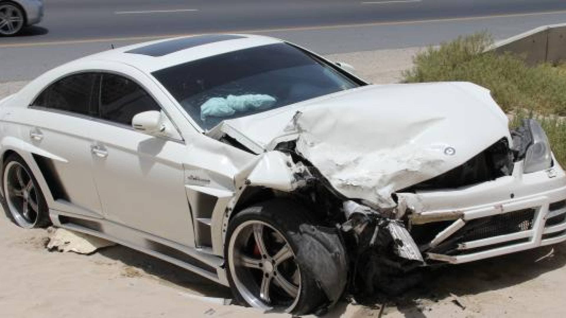 تدهور مركبة مواد غذائية على طريق الموقر الحرانة