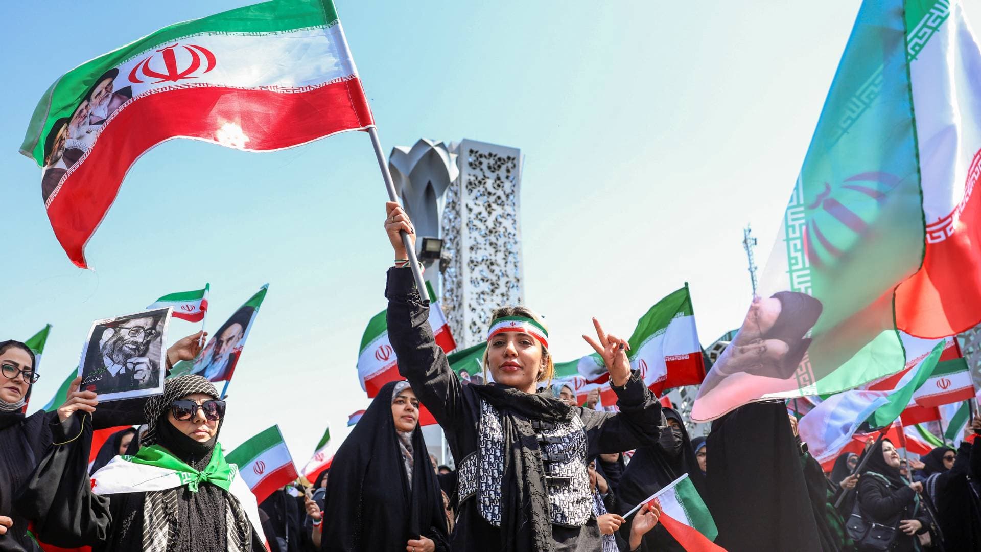 طهران تتهم واشنطن وتل أبيب بارتكاب جرائم حرب في حي "رسالت" السكني