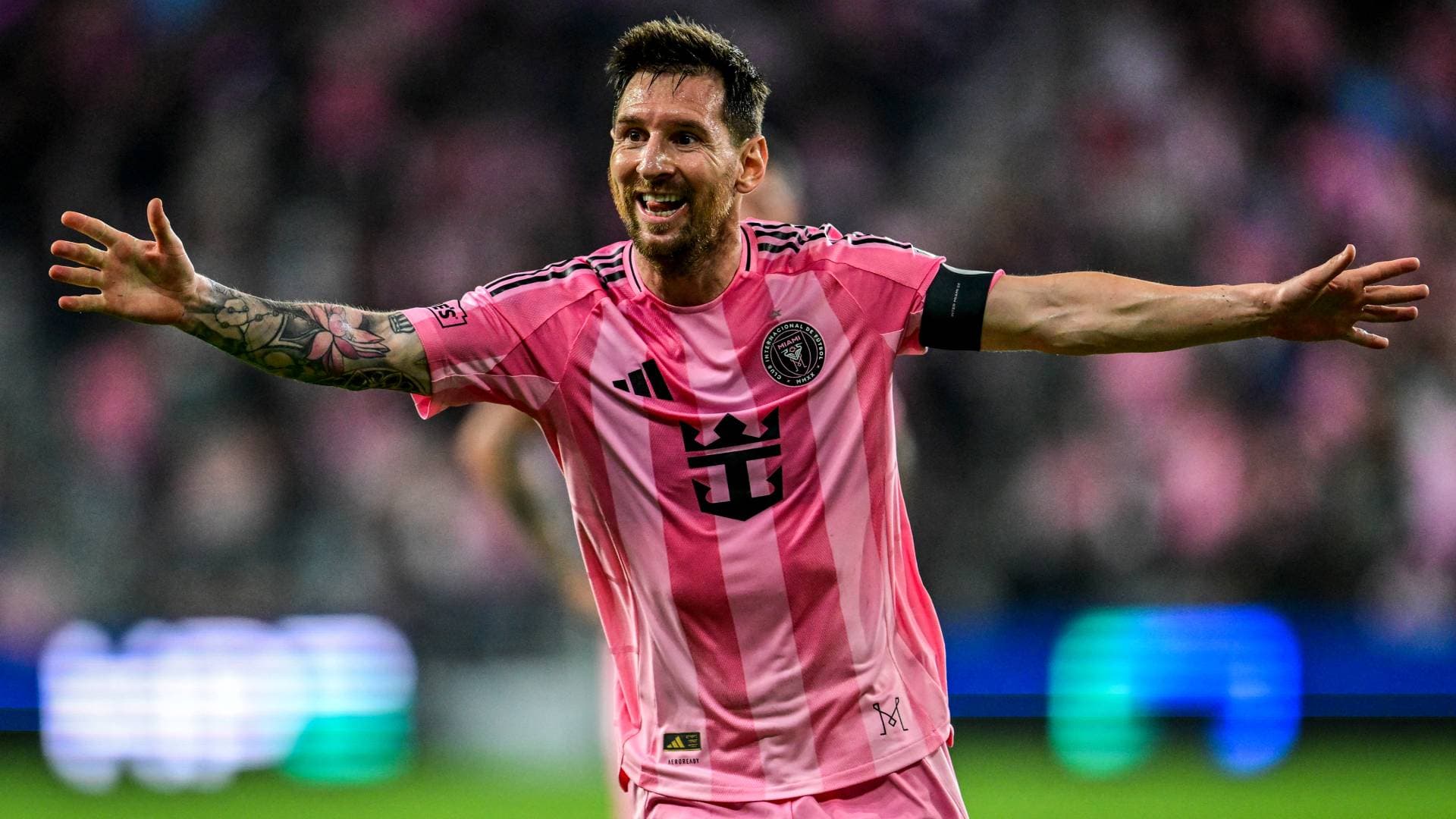 ميسي ينهي أحلام "دامسون إدريس" .. من صدمة الواقع إلى هوليوود