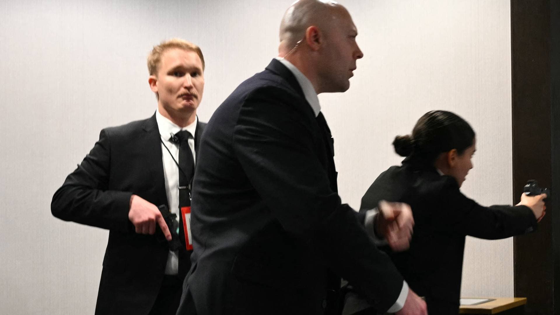 محلل سياسي: نجاة ترمب "سيناريو مرسوم" لكسب التعاطف وإشغال العالم عن ملف إيران - فيديو