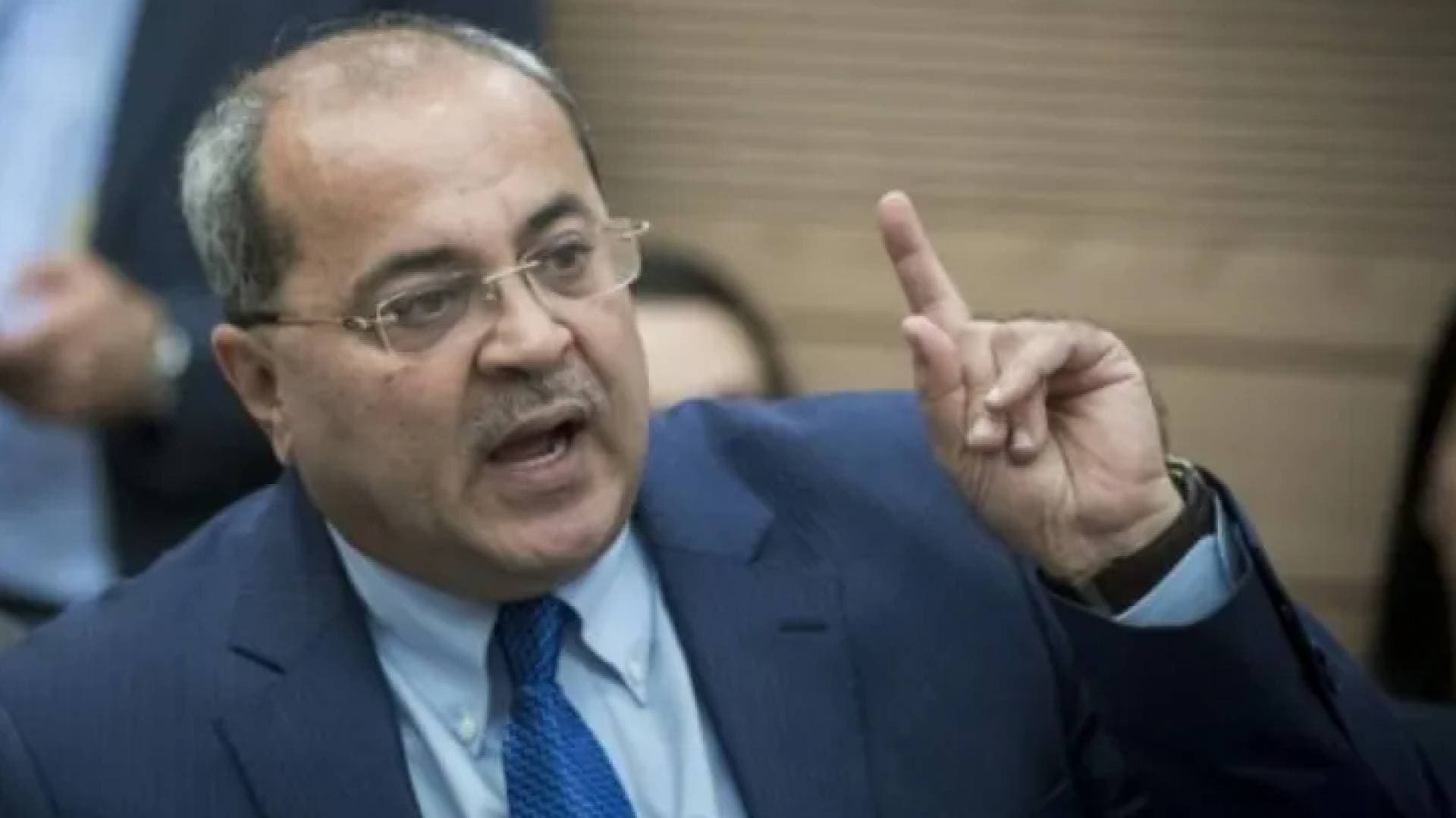 الطيبي يدعو الأحزاب العربية للوحدة ردا على تحالف بينيت ولابيد الجديد