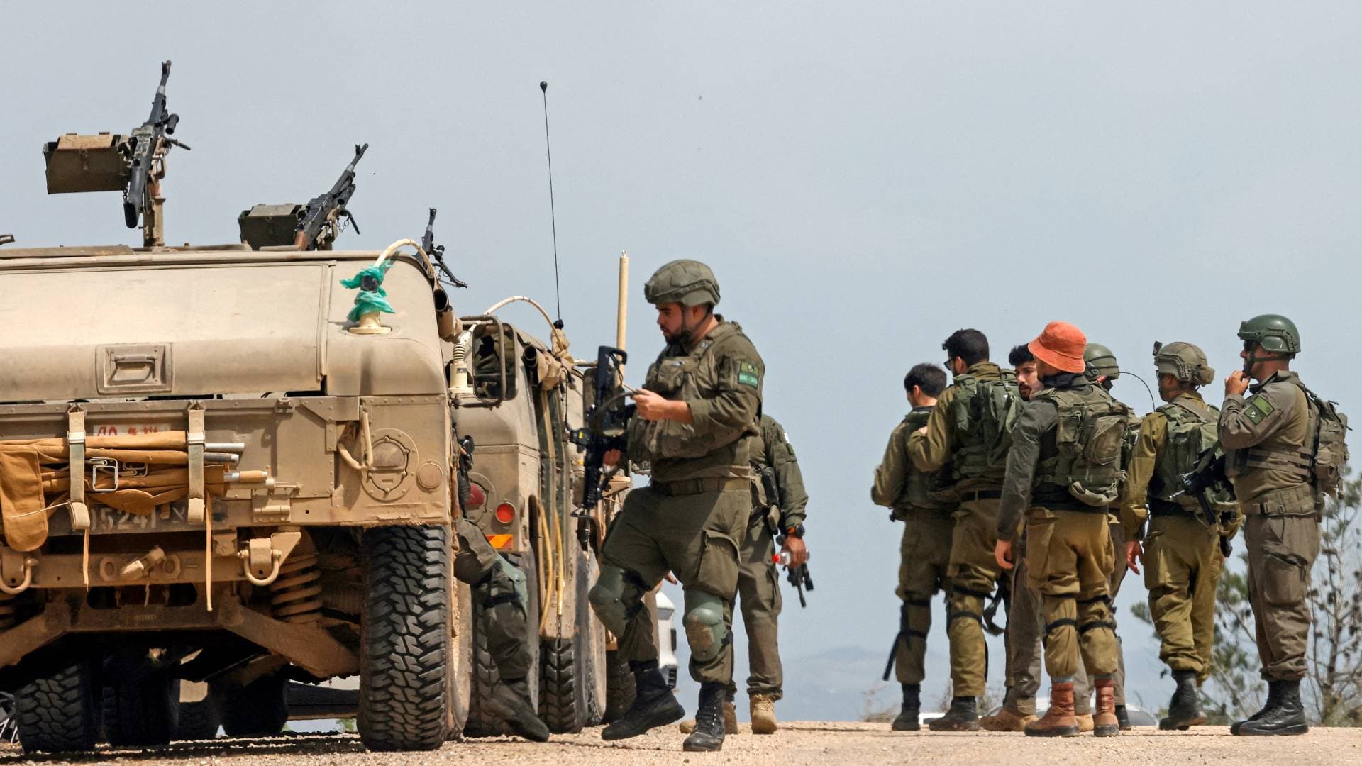 جيش الاحتلال يعلن استهداف بنى تحتية عسكرية لحزب الله في جنوب لبنان