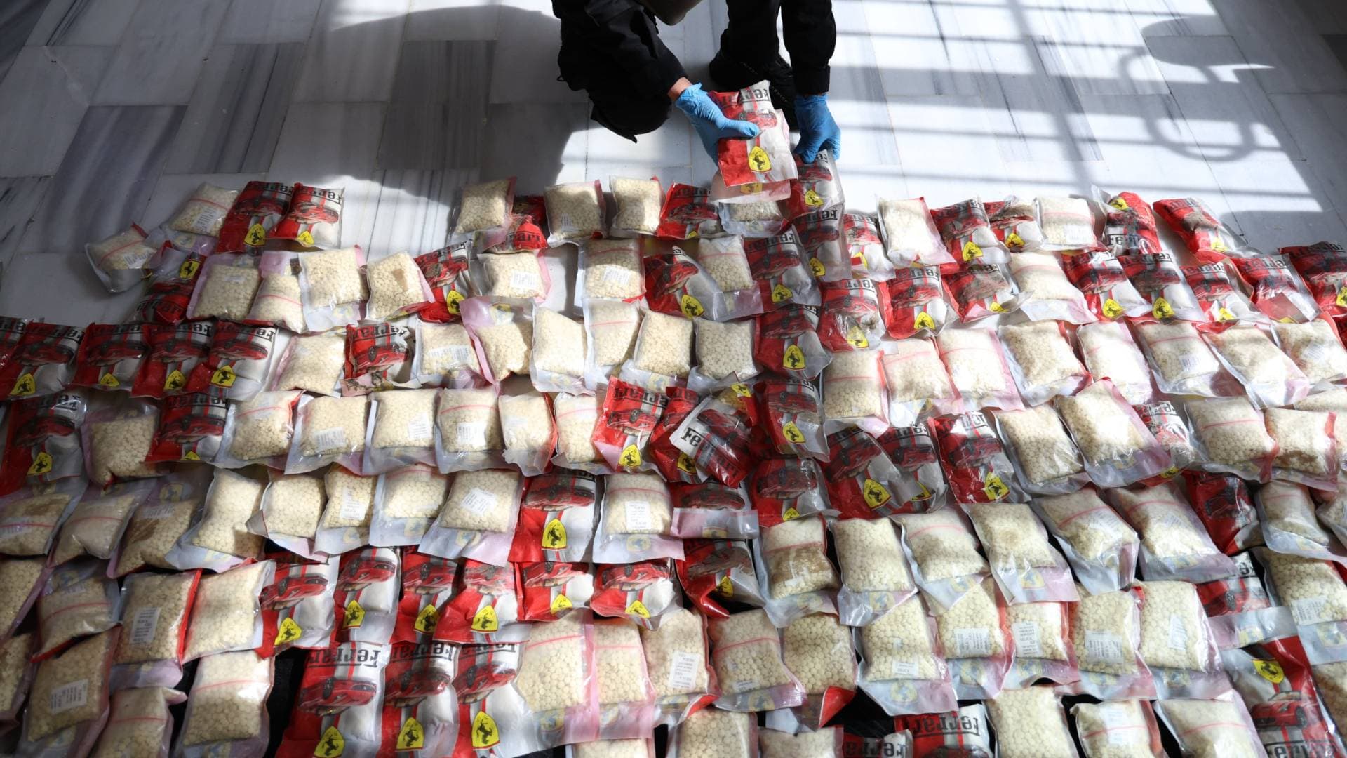 الداخلية السورية: تفكيك شبكة تهريب مخدرات دولية وضبط 1.7 مليون حبة "كبتاغون"