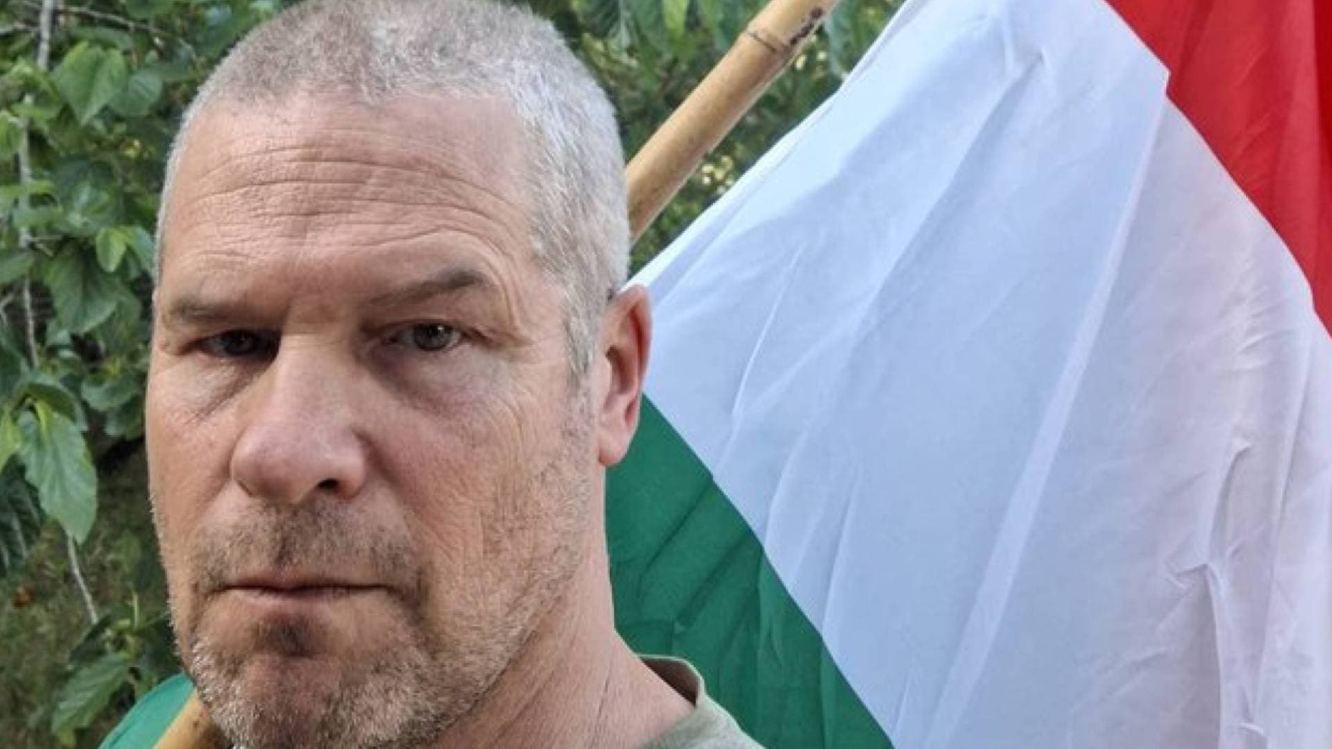 شرطة الاحتلال تصادر علم المجر بحجة تشابهه مع العلم الفلسطيني