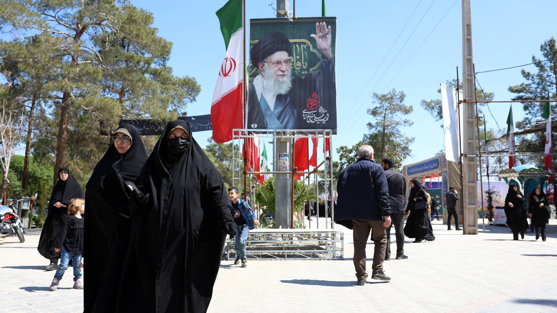 إعلام أمريكي: إيران تقدم مقترحا جديدا لواشنطن لفتح مضيق هرمز وتأجيل الملف النووي