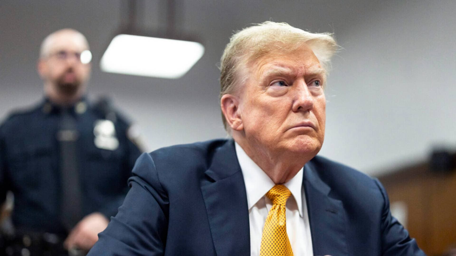 ترمب ينفجر غضبا: "انا لست مغتصبا".. ويهين مذيعة على الهواء مباشرة