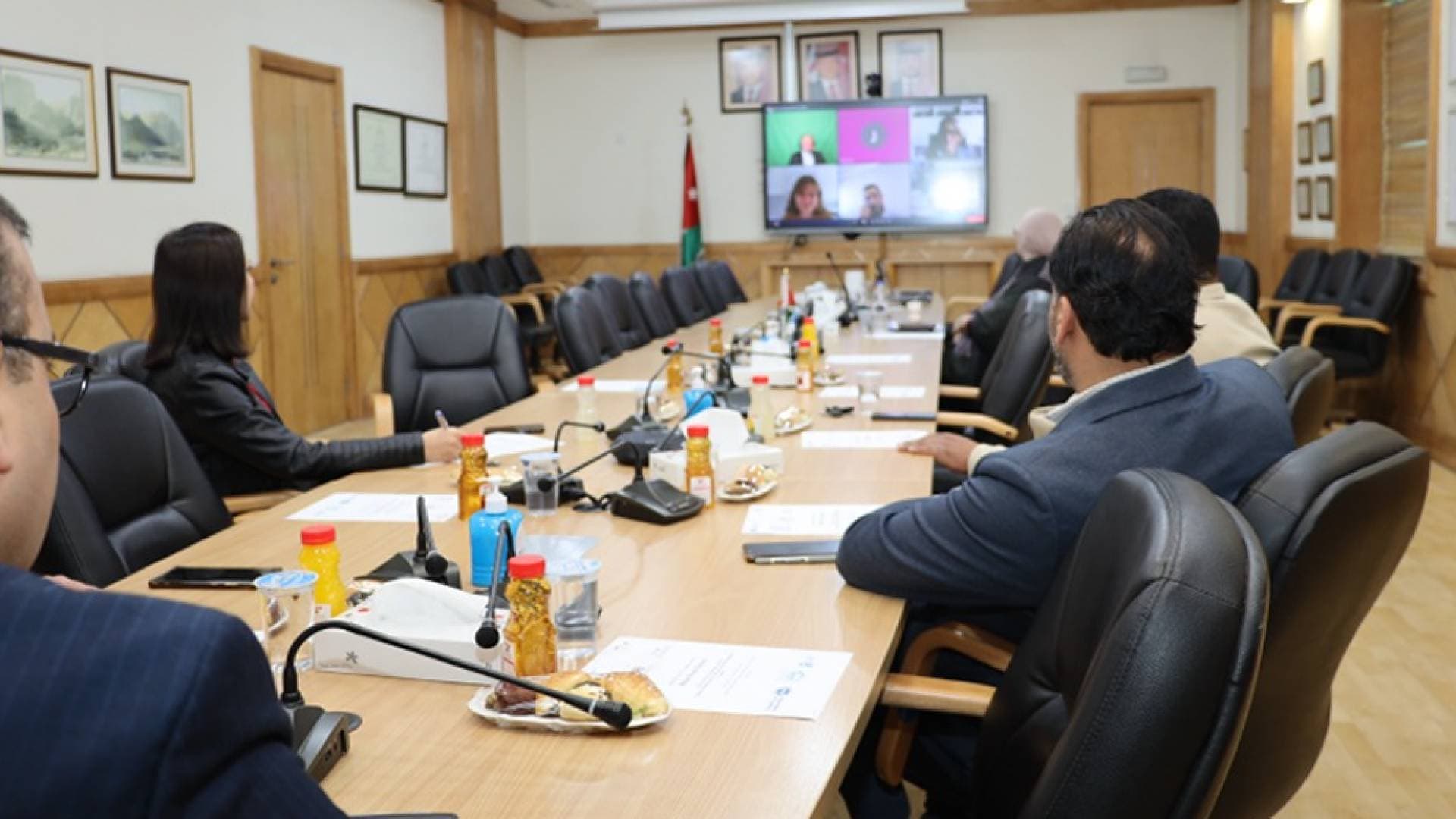 "المواصفات والمقاييس" تبحث مع الجانب الألماني مشروع جودة المياه