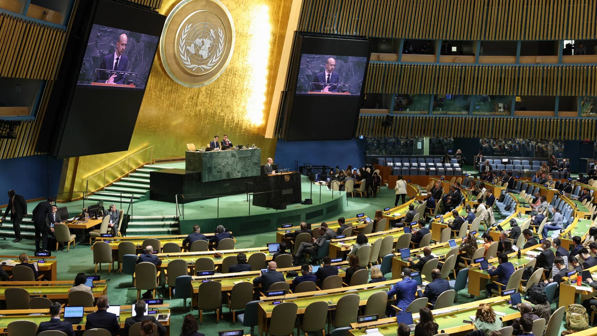 المندوب الأمريكي في مجلس الأمن: مضيق هرمز ليس ملكا لإيران