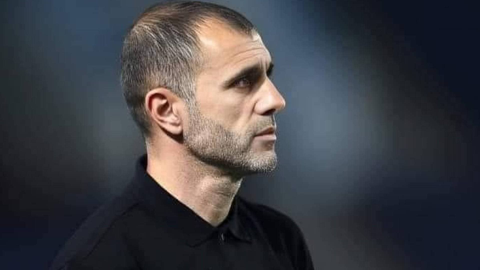 قرار صادم.. الحسين إربد يقيل مدربه قبل ختام الدوري الأردني