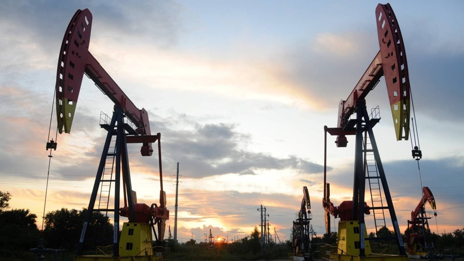 مصدر في أوبك+: قرار الإمارات بالانسحاب كان مفاجأة غير متوقعة