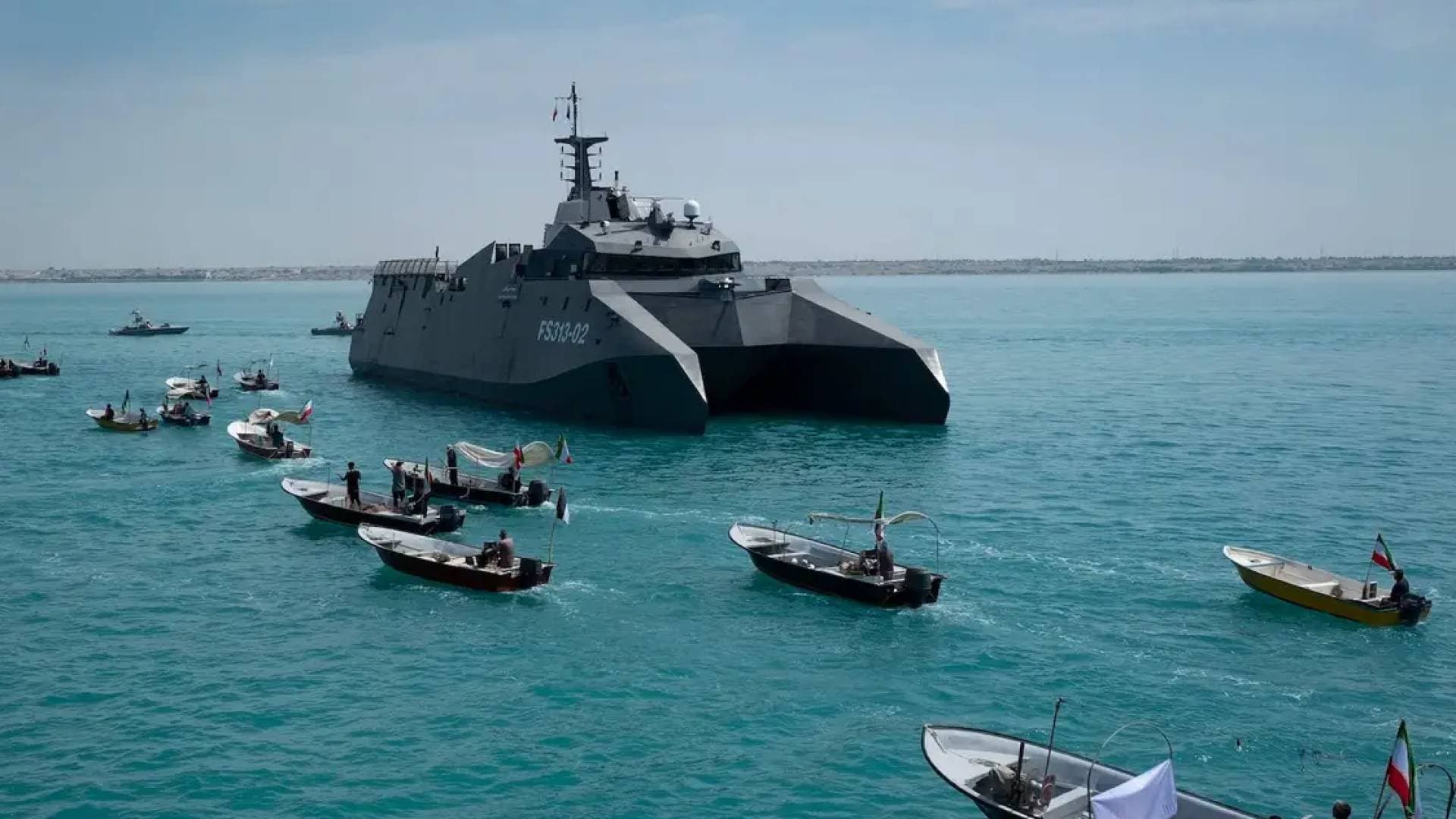 بحرية الحرس الثوري تتوعد واشنطن: "سنحرق سفنكم العملاقة" في حال ارتكاب أي خطأ جديد