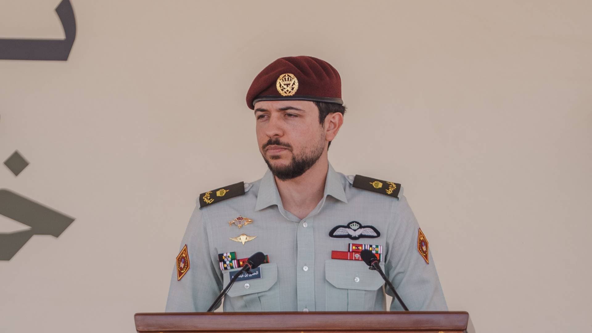 ولي العهد يبارك لـ "نشامى العلم" تخرجهم ويشيد بمستواهم المشرف