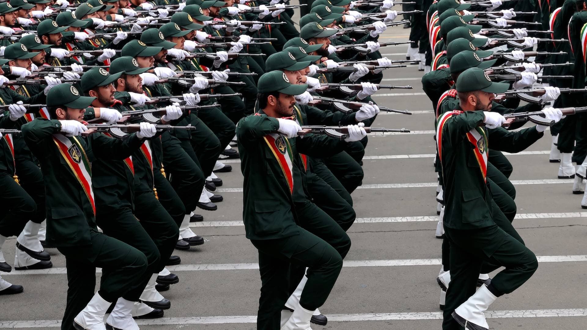 الحرس الثوري: مقتل 14 عنصرا في انفجار ذخائر بمحافظة زنجان