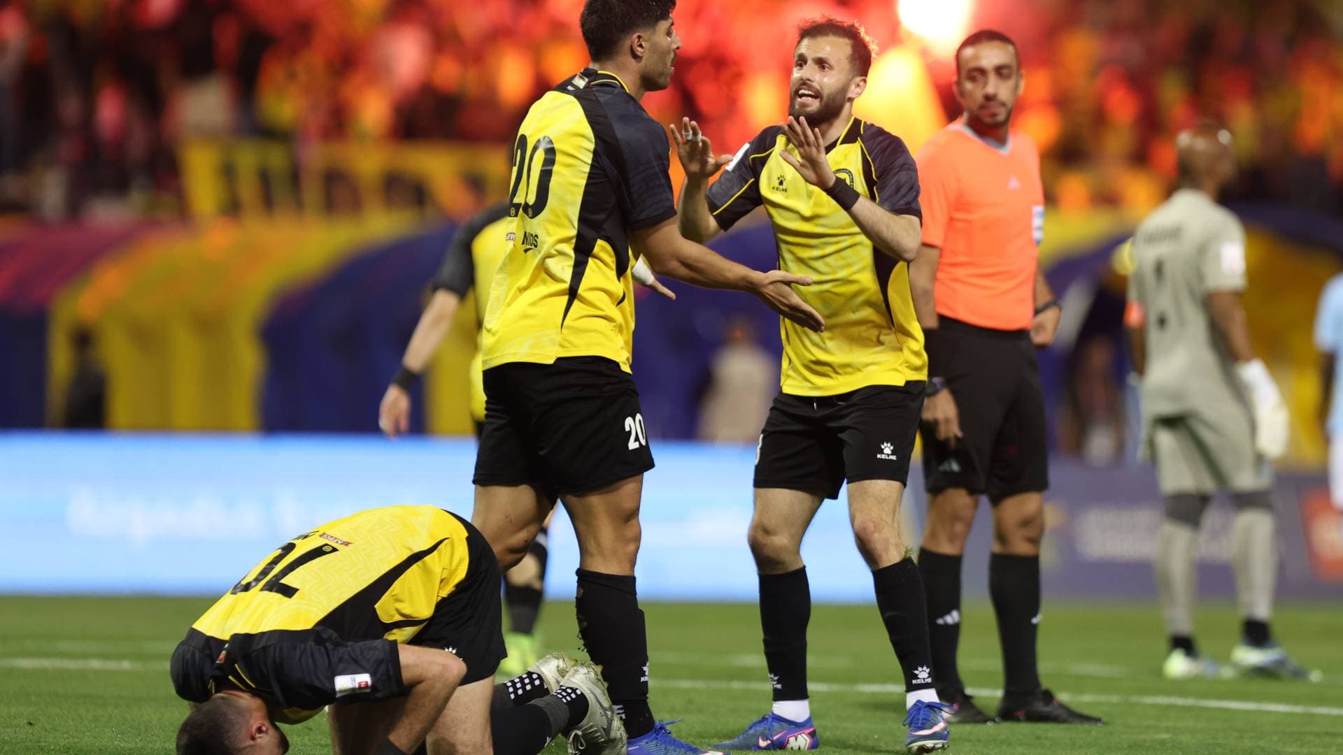 كم مرة فاز الحسين إربد بلقب الدوري الأردني لكرة القدم؟