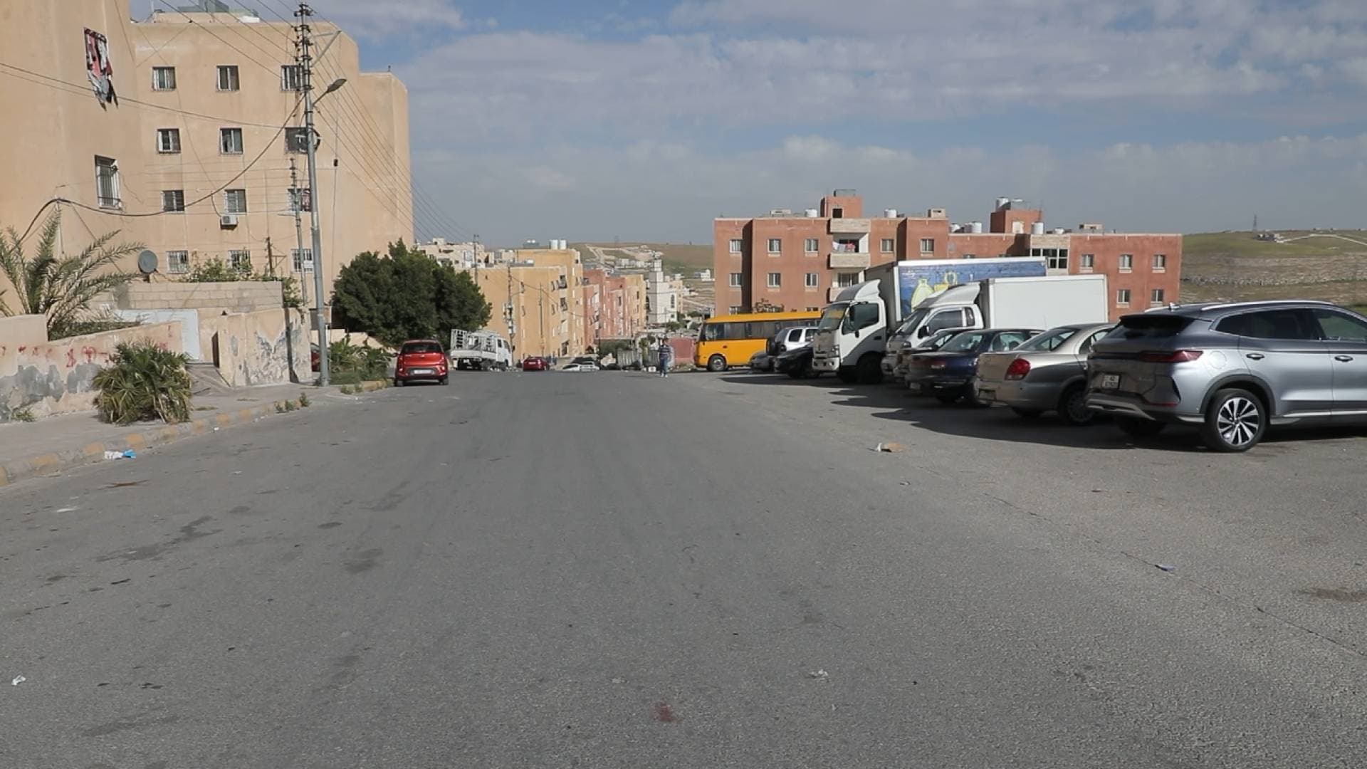 "من هنا نبدأ" يرصد معناة "سكن كريم" أبو علندا.. غياب للخدمات وتشتت إداري يفاقم معاناة 18 ألف مواطن
