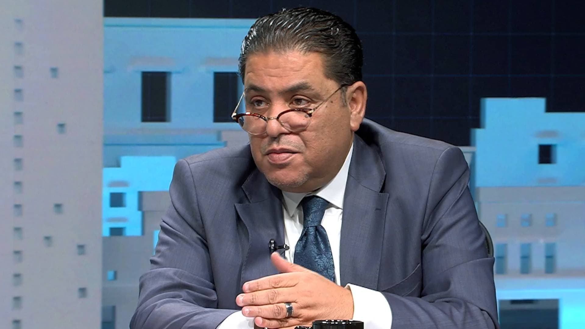 خبير قانوني يفصل تهم "الاعتداء على ثلاثة أحداث": انتحال صفة وعقوبات مشددة لهتك العرض والابتزاز - فيديو