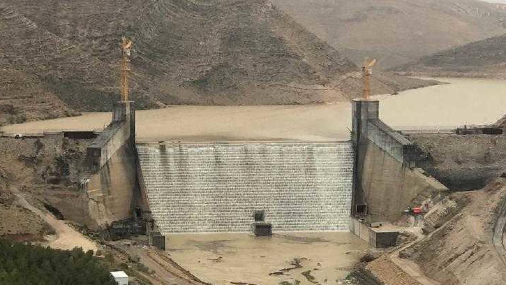 جولة نيابية وحكومية في الوالة والهيدان لدراسة مشاريع حصاد مائي جديدة