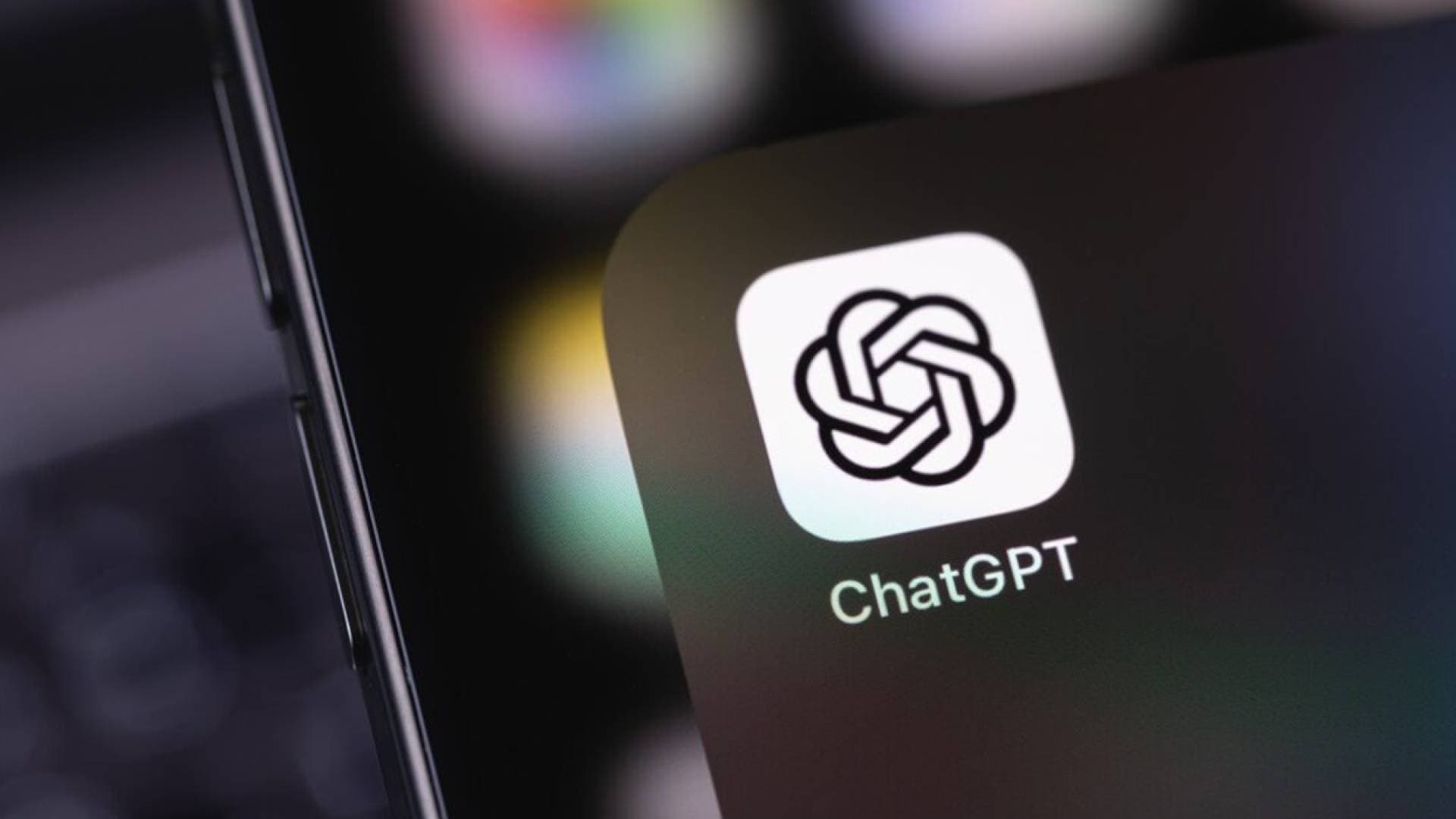 سيدة تستخدم "شات جي بي تي" لسداد ديون بنحو 12 ألف دولار