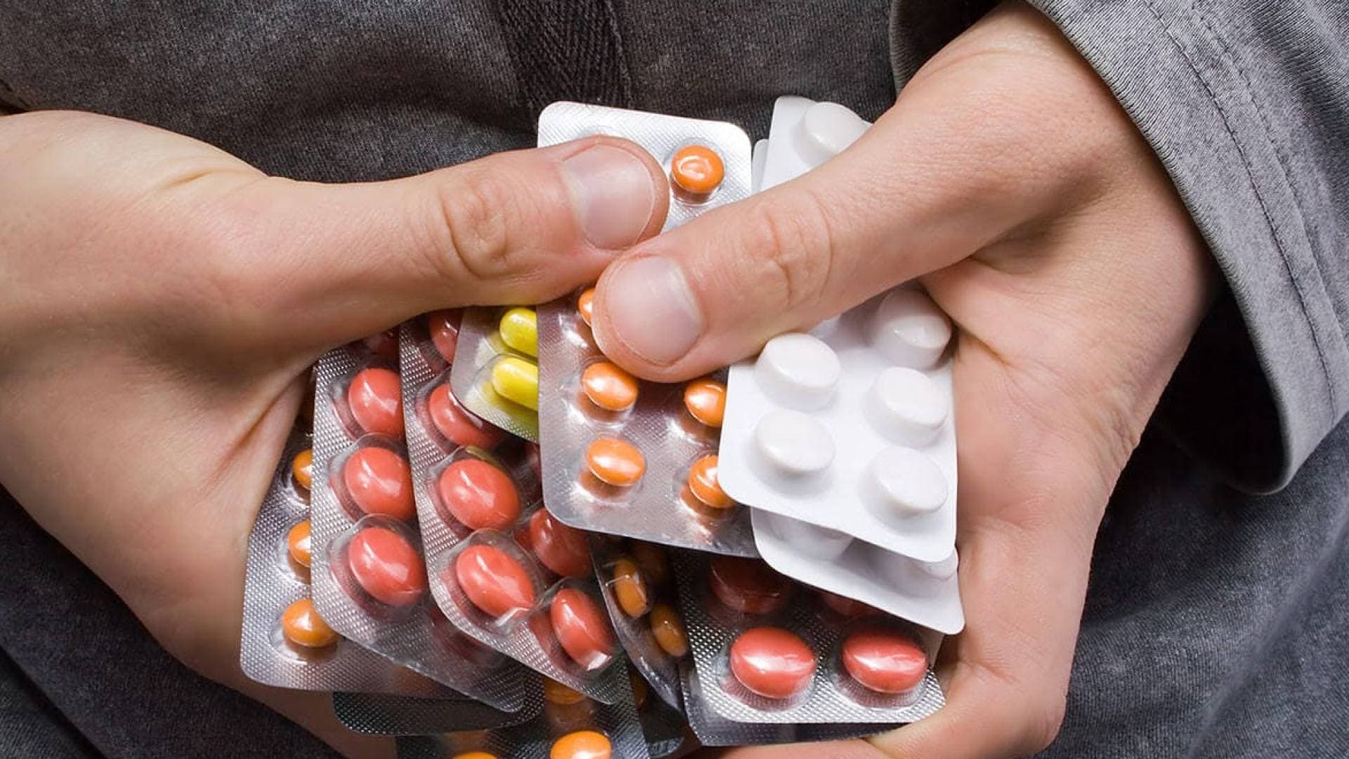 الغذاء والدواء: تخفيض أسعار 97 صنفا دوائيا بنسب متفاوتة تراوحت ما بين 5% إلى 72%