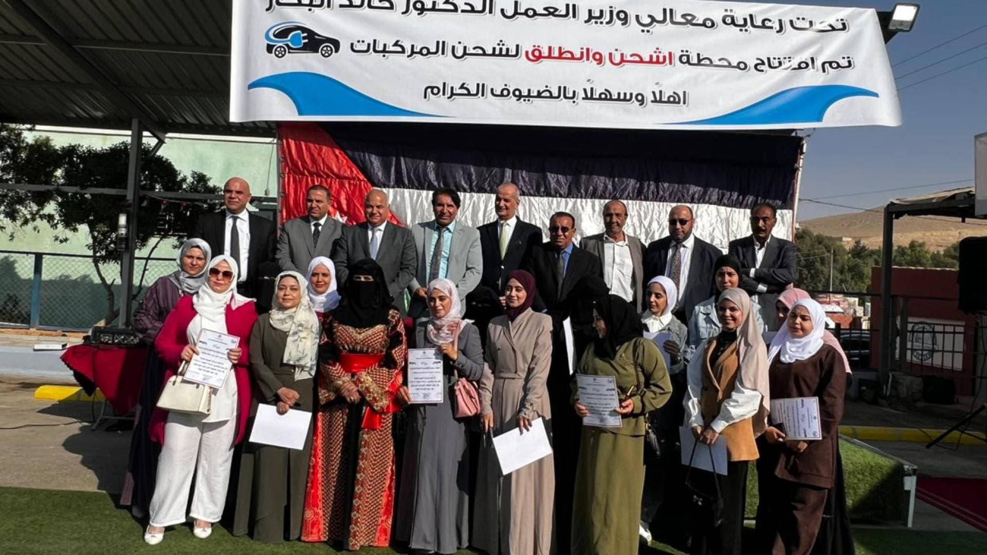 البكار يدعو لـ "الاعتماد على الذات" ويكشف عن 10 آلاف فرصة عمل للإناث