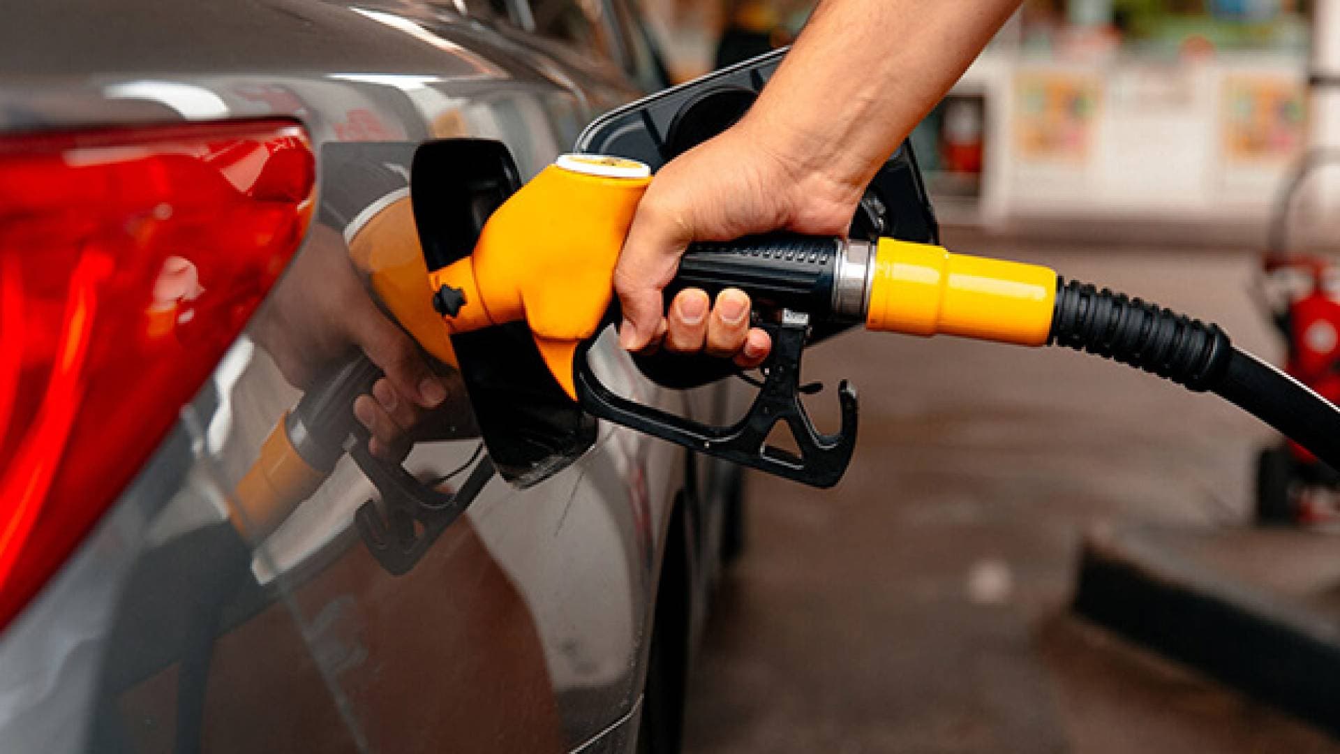 "المواصفات" لـ"رؤيا": ضبط 13 صهريجا و8 محطات تتلاعب بالمحروقات (فيديو)