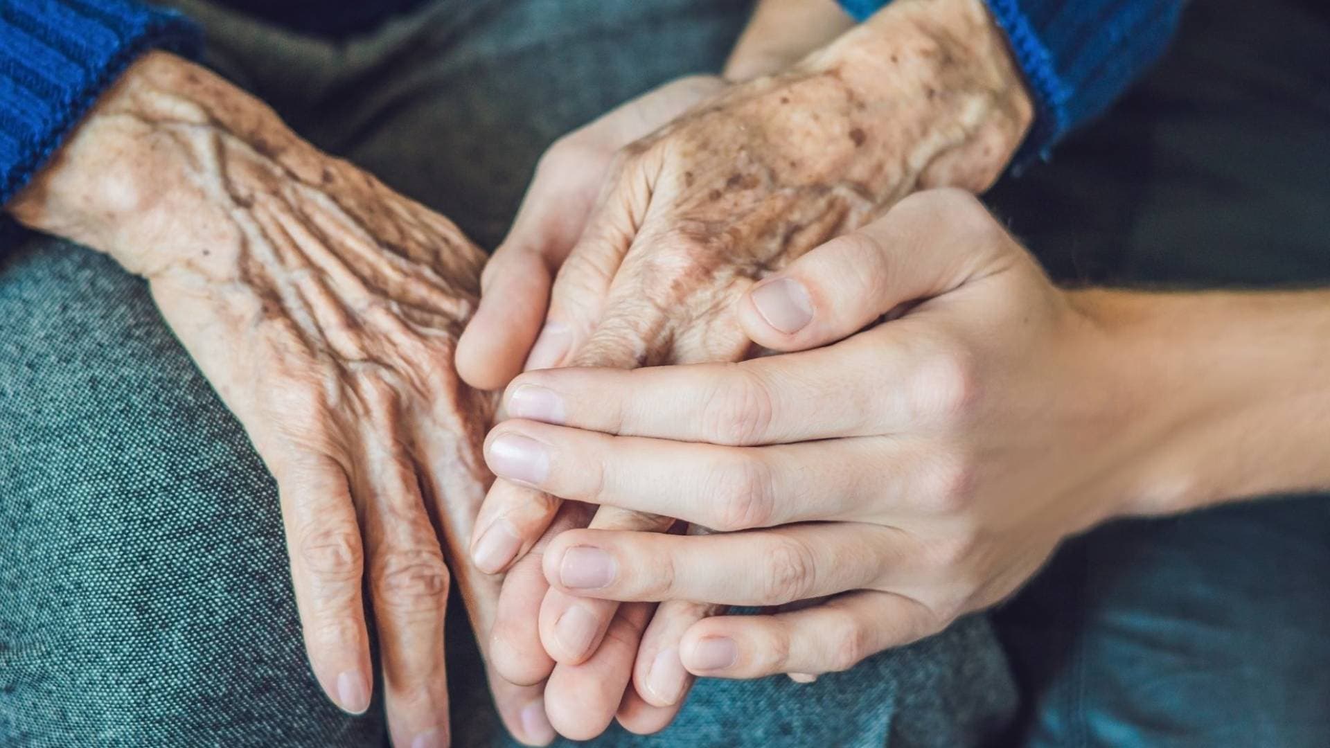 دراسة تكشف: من "الانفجار السكاني" إلى "الهرم المقلوب".. العالم يتجه نحو ذروة الشيخوخة عام 2050