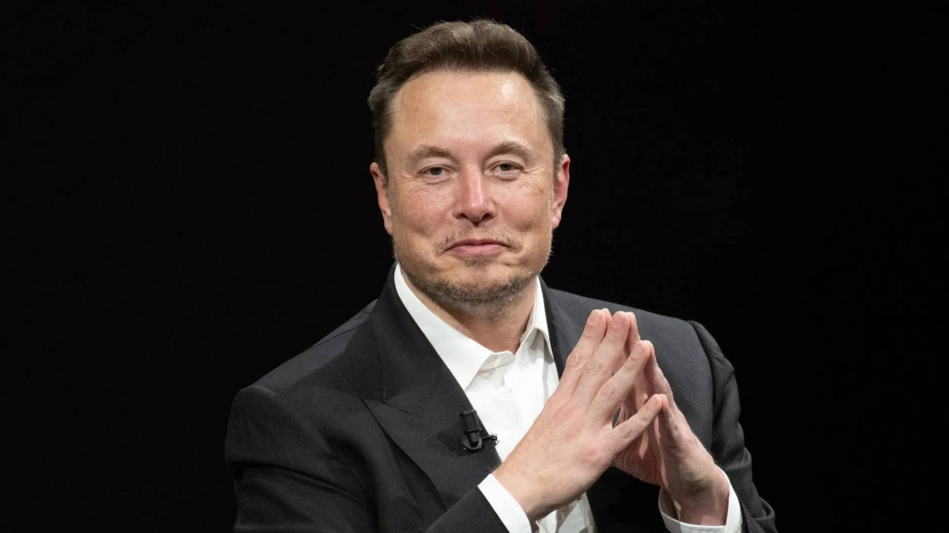 ماسك يفجر جدلا .. العمل سيصبح اختياريا وهواية خلال عقدين