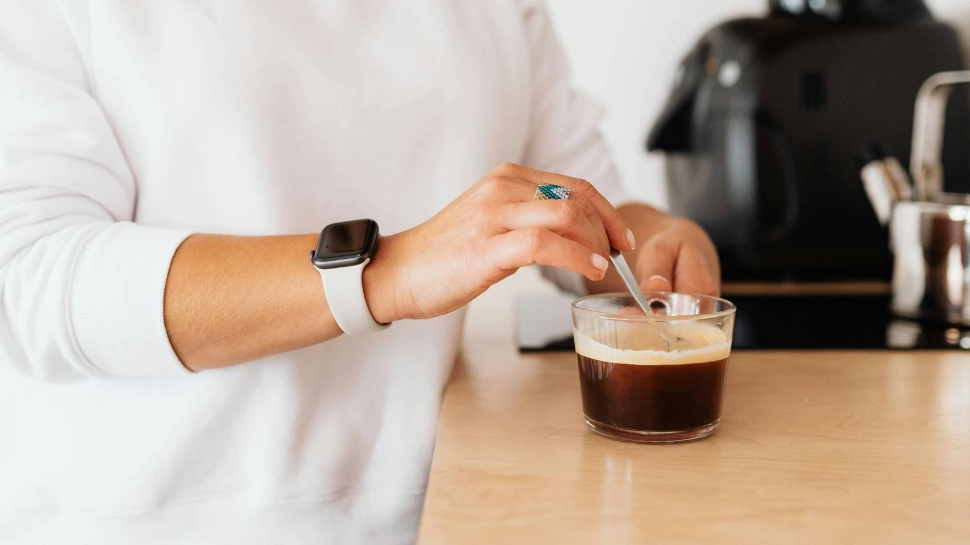 القهوة يوميا: ما الذي يحدث لجسمك؟ الإيجابيات والمخاطر الصحية