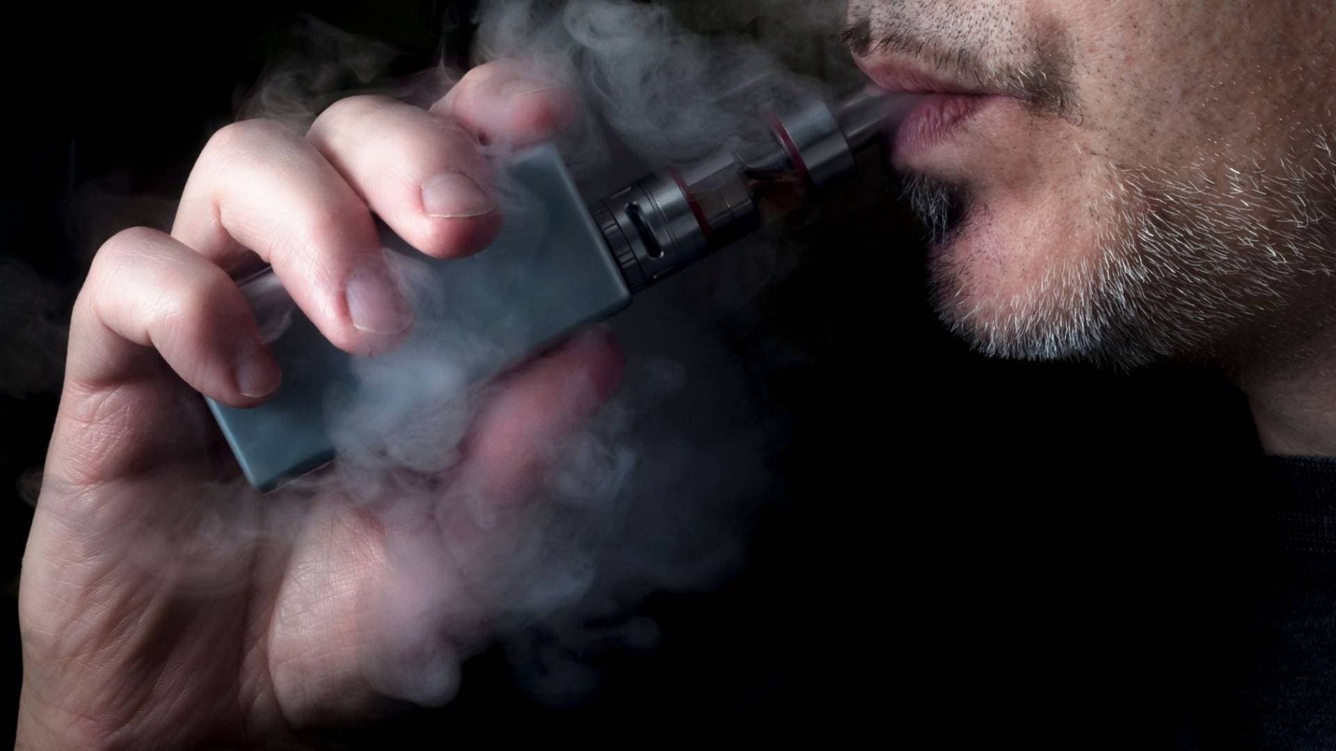 صدور النظام المعدل للضريبة الخاصة.. تخفيضات كبيرة على "السجائر الإلكترونية" و"التبغ المسخن"