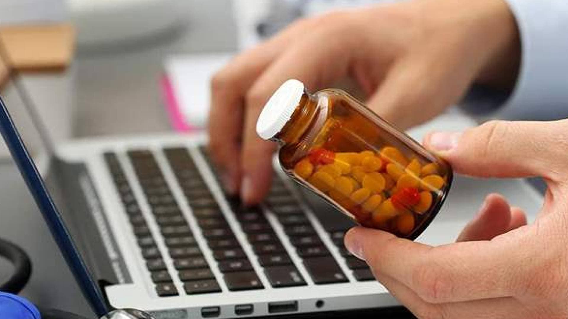 "الصحة" تعيد هيكلة مواعيد صرف الأدوية في عمان اعتبارا من 2026.. فترات مسائية للمرضى المزمنين وتفعيل "حكيمي"