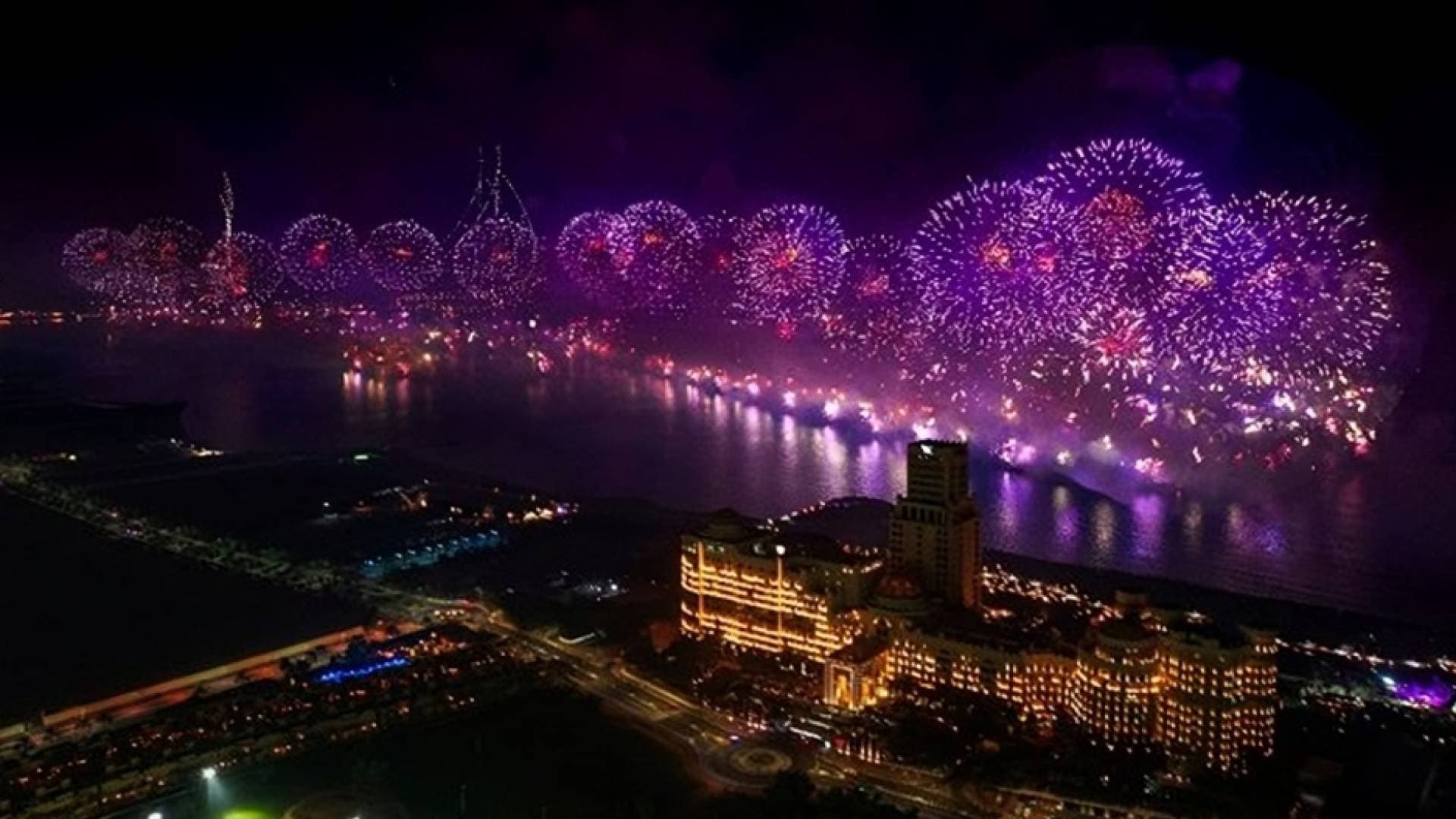 "رأس الخيمة" تبهر العالم.. ليلة أسطورية تدخل الإمارة "غينيس" برقمين قياسيين جديدين