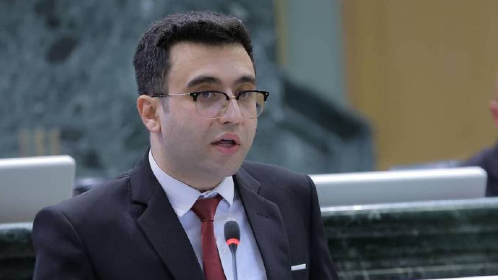 نص القرار القطعي الصادر عن المحكمة الإدارية العليا بفصل النائب "الجراح" من حزب العمال