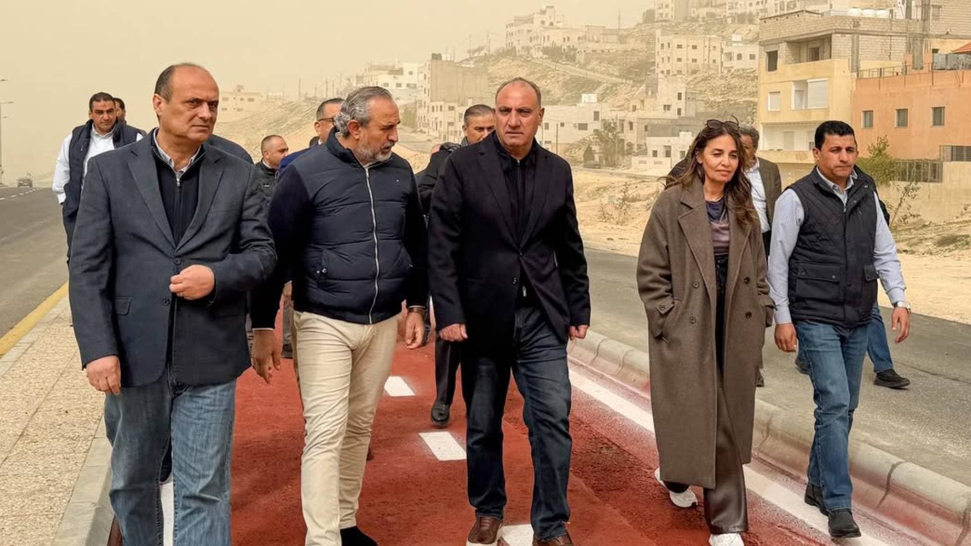 بكلفة 9 ملايين دينار.. "الشواربة" يدشن "شارع وممشى الرحاب" لتعزيز ربط شرق عمان -فيديو