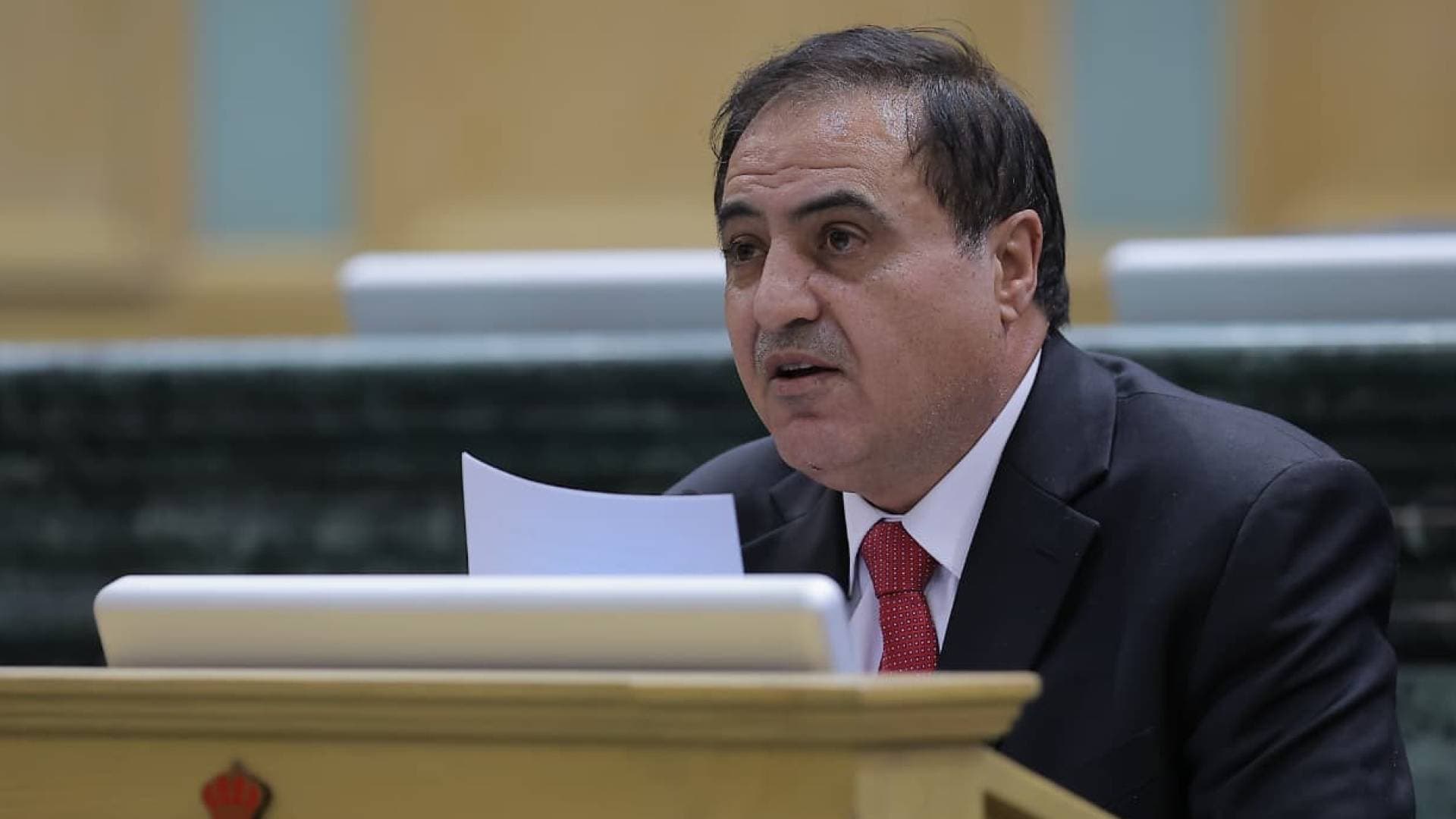 النائب الحراحشة يهاجم شركات التأمين: "مجحفة" وتماطل في منح المواطنين حقوقهم