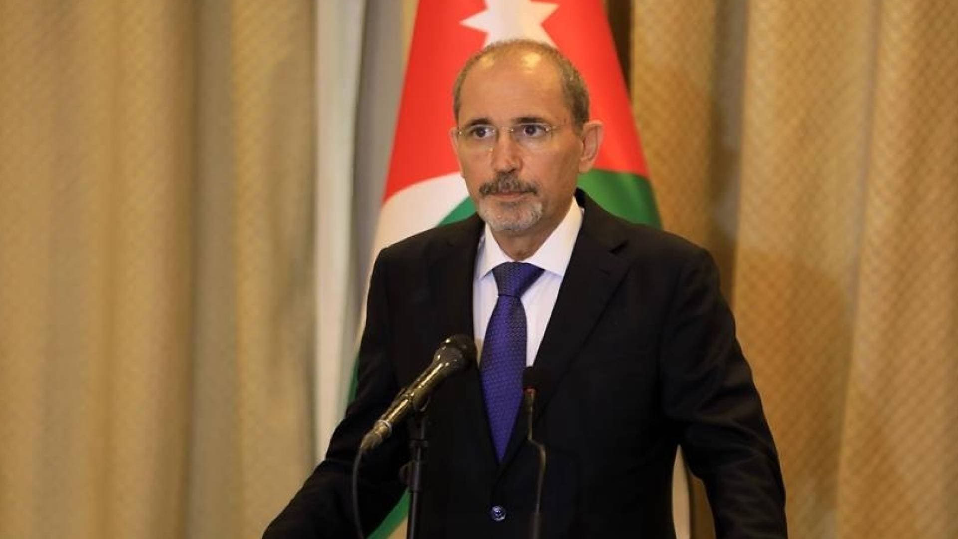 الصفدي يبحث مع نظرائه تداعيات التصعيد الإقليمي ويؤكد إدانة الأردن للاعتداءات الإيرانية