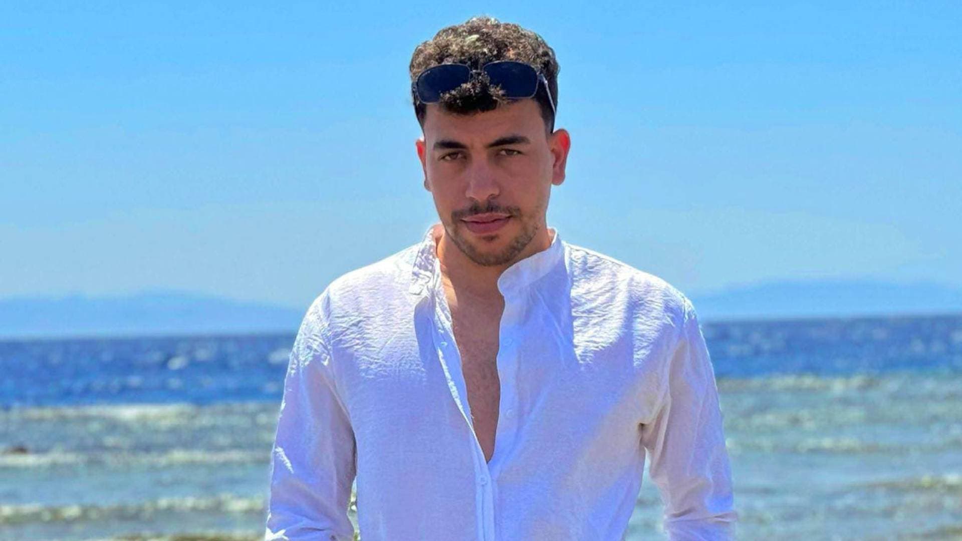 الفنان مصطفى رجب جمعة يكشف تفاصيل دوره في "اللون الأزرق"