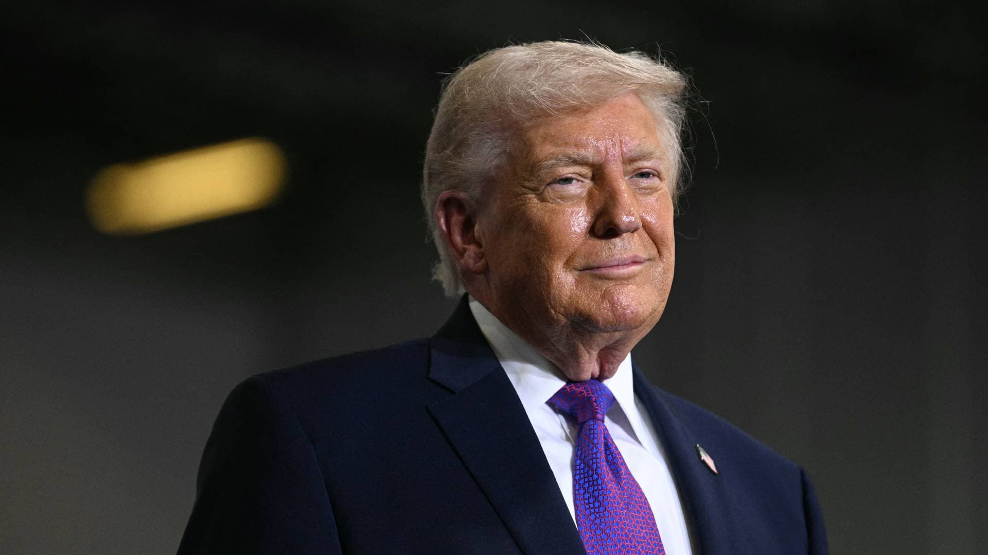 ترمب يطلب من الصين تأجيل زيارته "لنحو شهر"