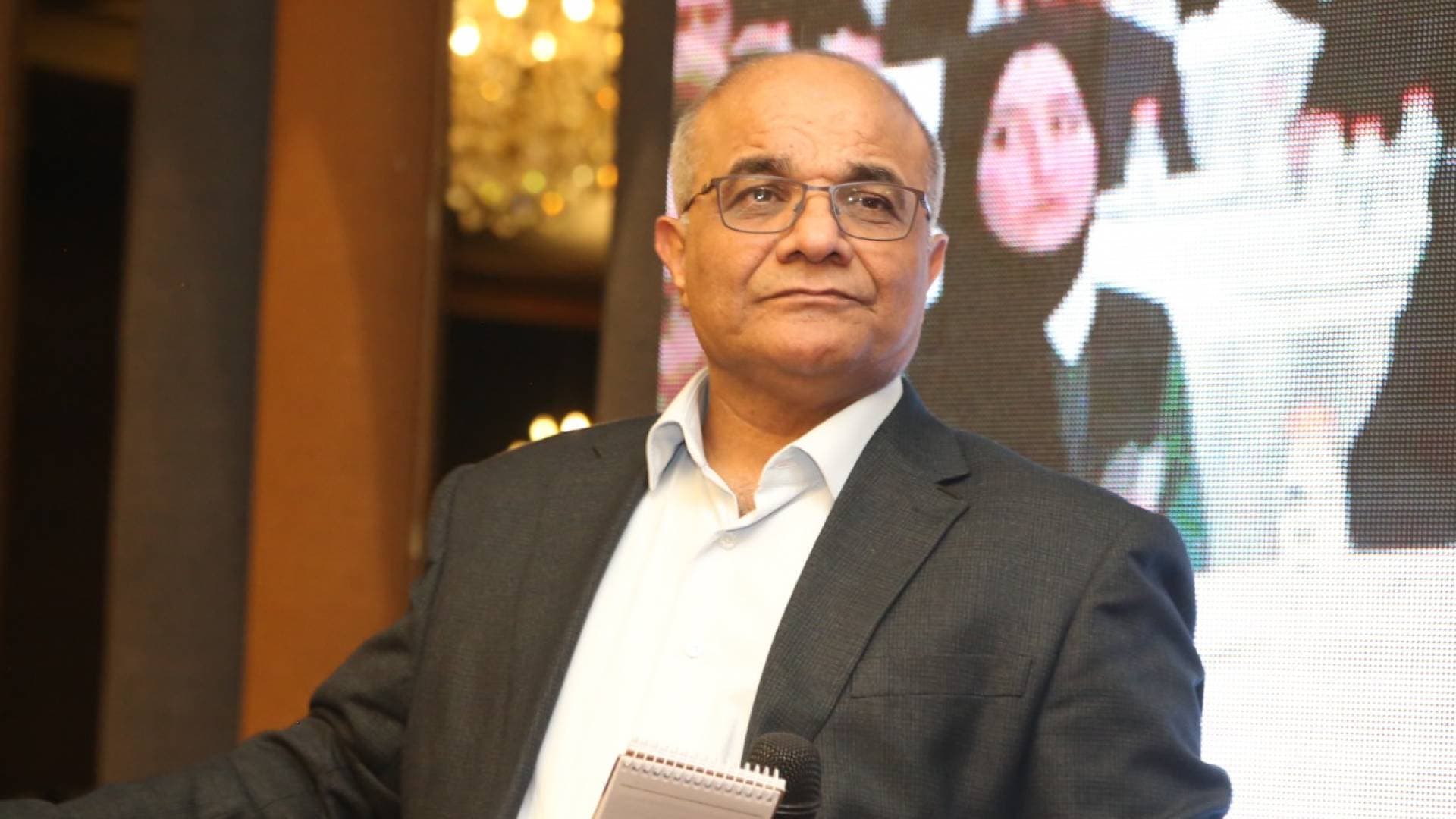 المومني: بعض المؤثرين لا يدافعون عن الأردن حتى لا يخسروا "اللايكات".. فيديو