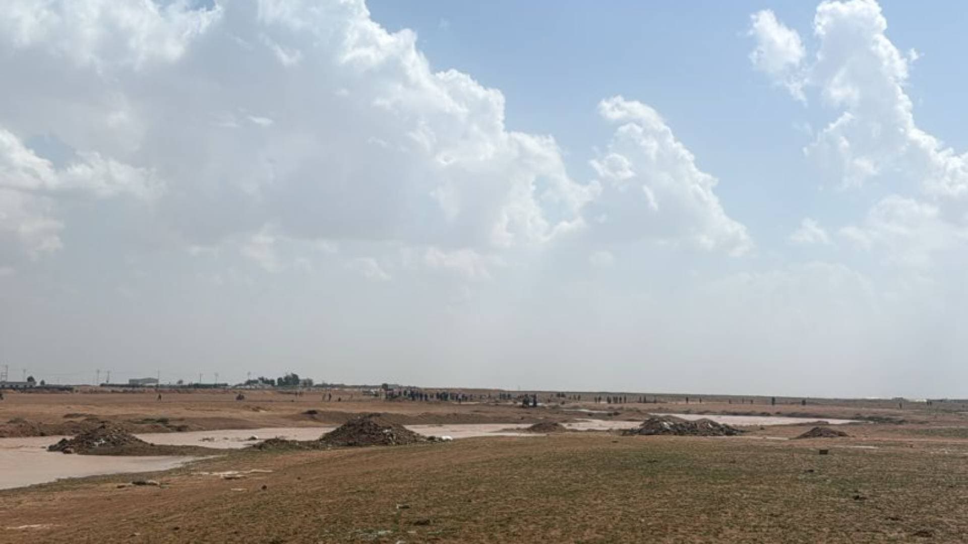 مراسل رؤيا: العثور على جثة طفل جرفته مياه وادي الزعتري -فيديو