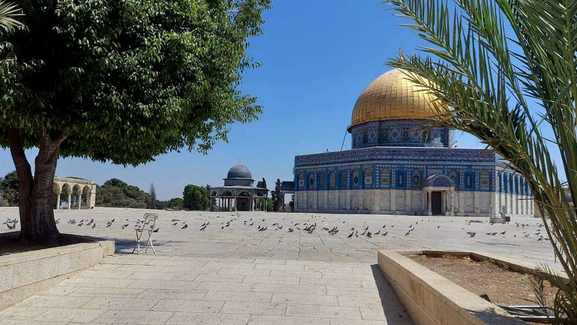 مطالبات واسعة بكسر إغلاق كنيسة القيامة والمسجد الأقصى