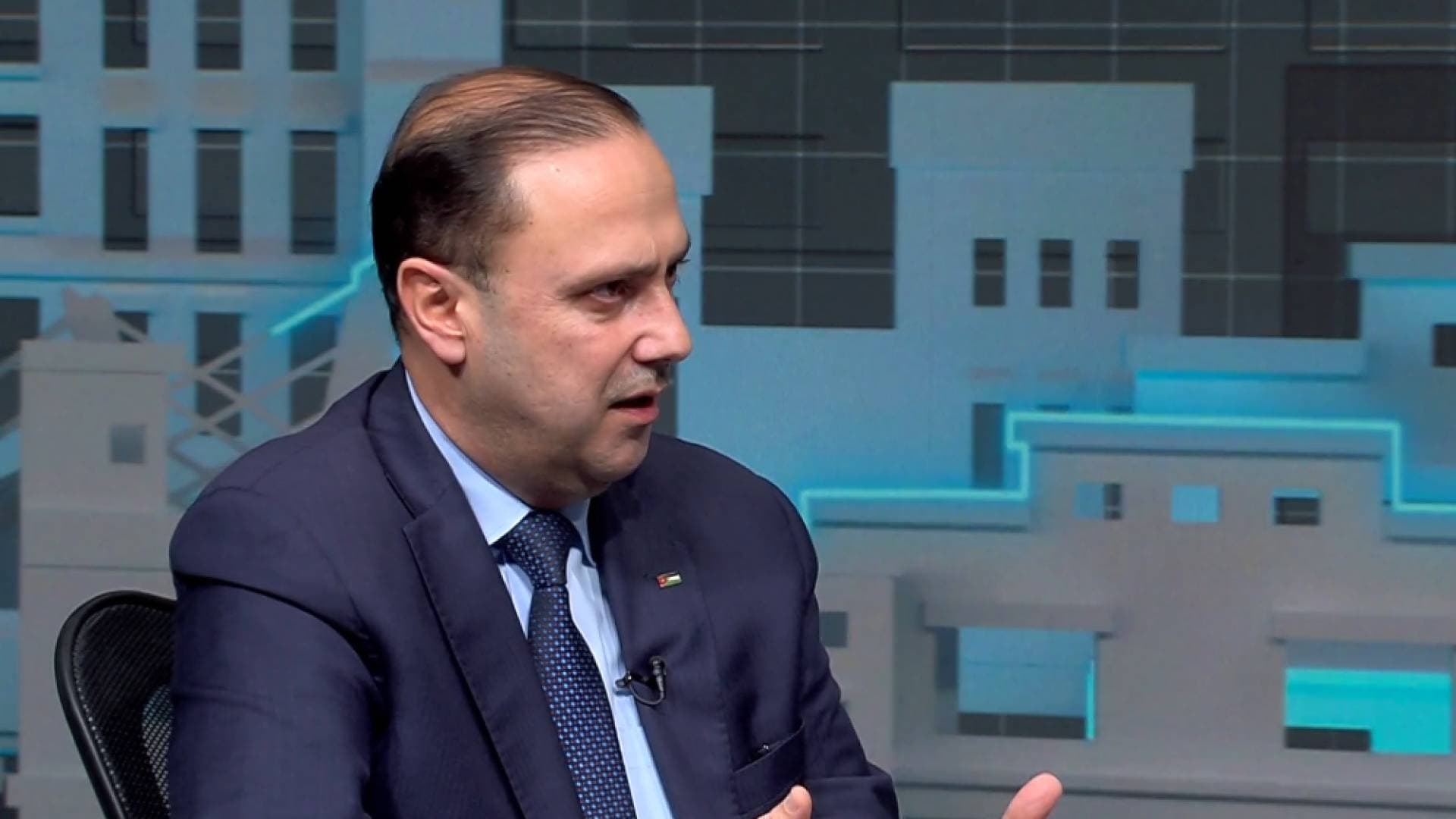 المومني: لا عطلة رسمية بسبب "المنخفض الجوي" وتفويض الحكام الإداريين بحسم مصير دوام المدارس