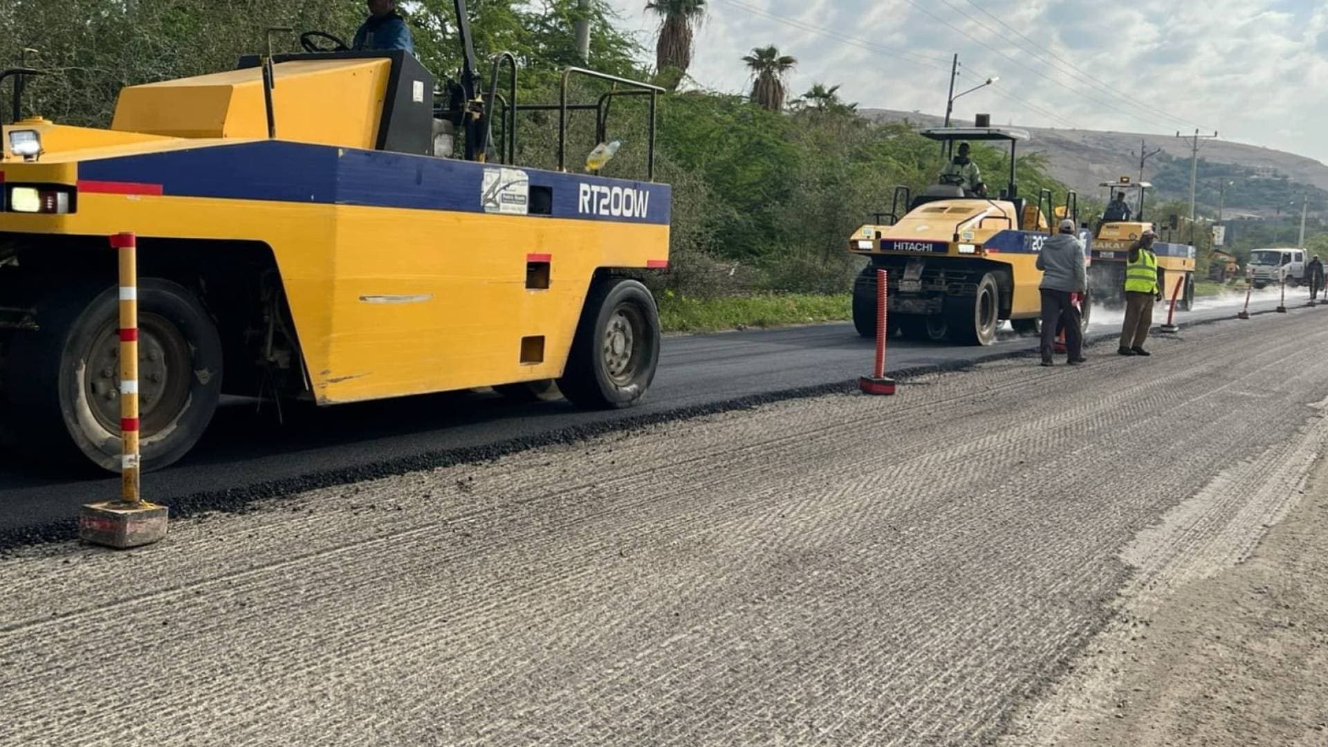 "الأشغال" تباشر صيانة طريق السكنة باتجاه الشونة والكرامة بكلفة 180 ألف دينار