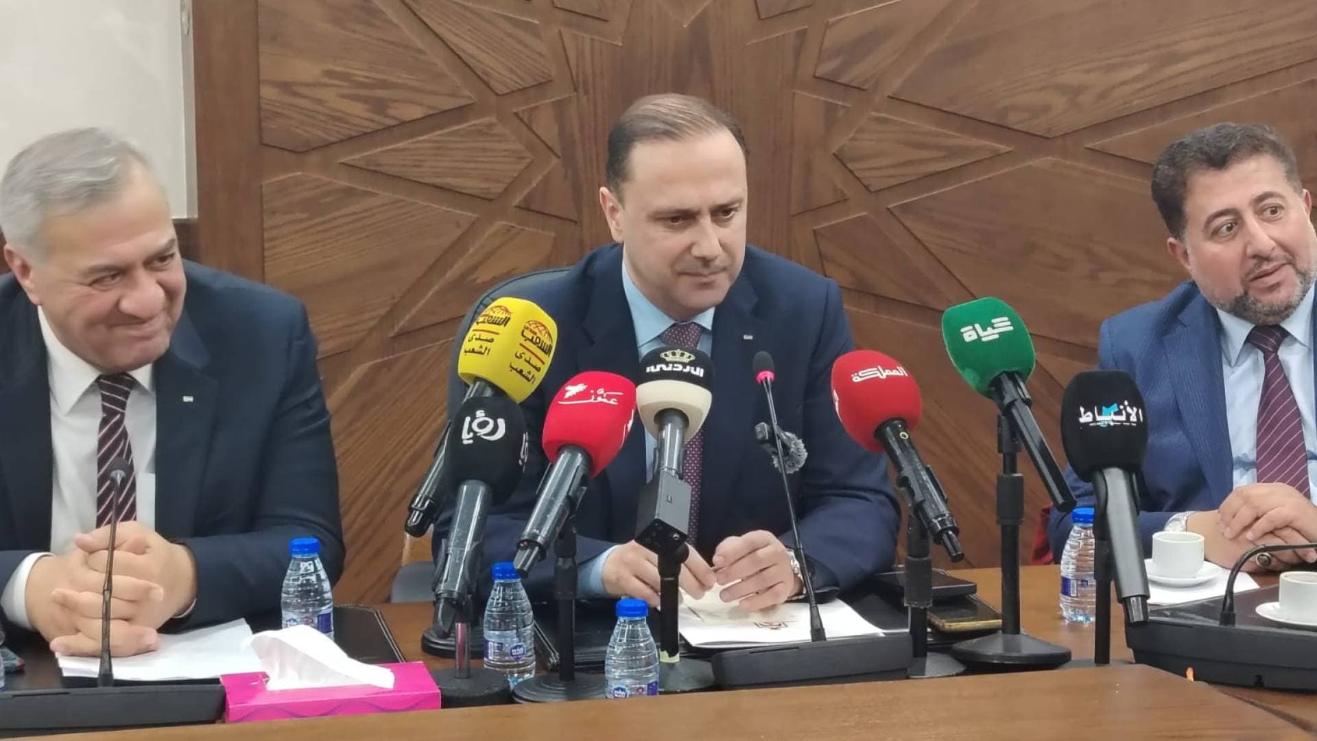 المومني يحذر من "أشباه الخبراء" ويحمل الوسائل الإعلامية مسؤولية التدقيق المهني