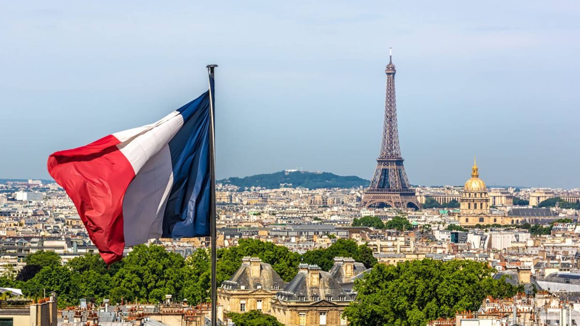 فرنسا تطلق "قروض وقود طارئة" لمواجهة تبعات حرب الشرق الأوسط