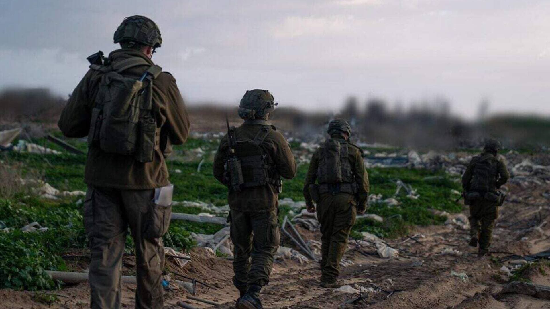 إعلام عبري: مقتل جندي من جيش الاحتلال بنيران زملائه خلال مداهمة في جنوب لبنان