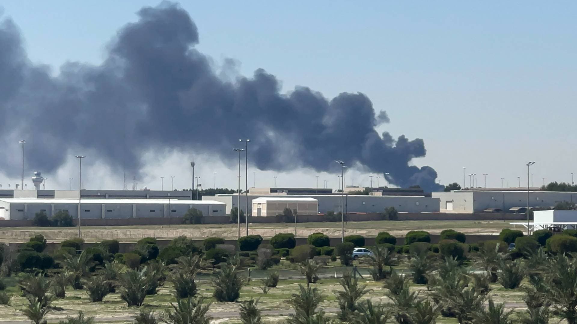 الكويت: استهداف محطتين للقوى الكهربائية وتقطير المياه، ومجمع القطاع النفطي