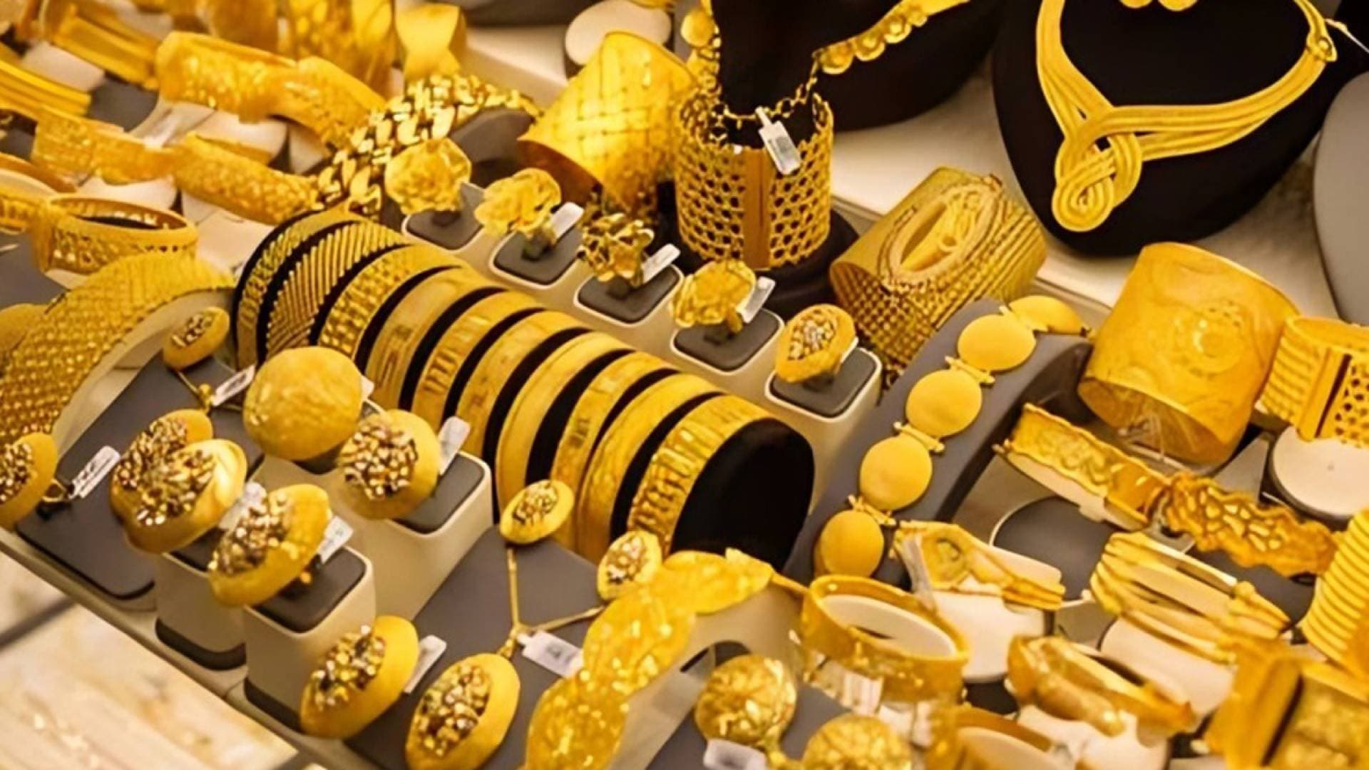 انخفاض كبير على أسعار الذهب والليرات في الأردن الأربعاء